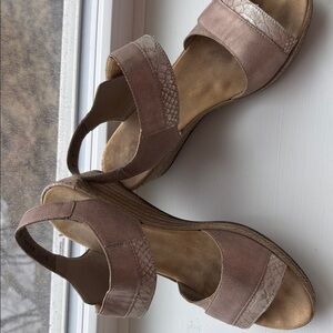 Reiker Fanni Slingback Wedge Sandal in Metallic Ice